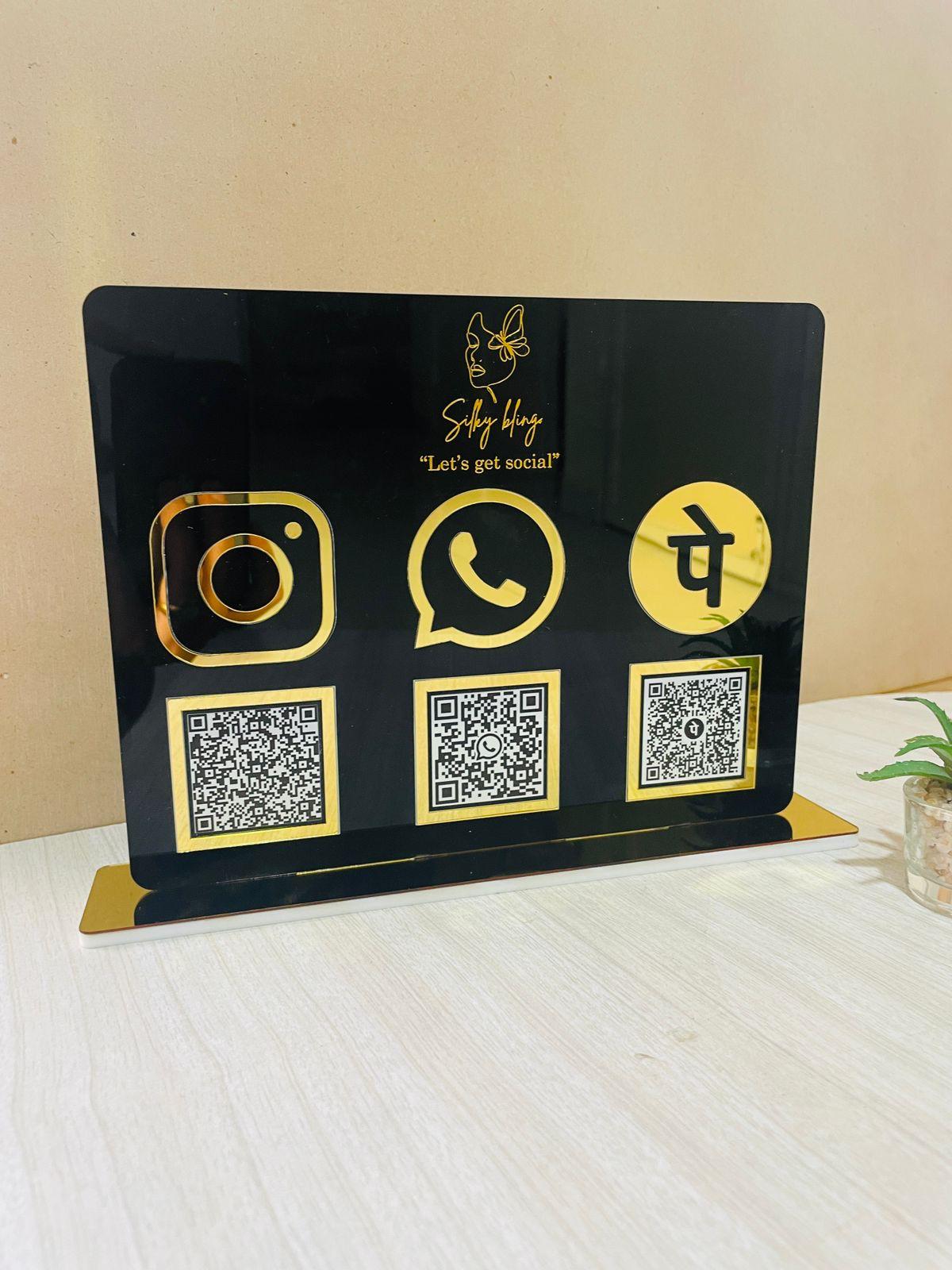 Business Social Media & QR Code